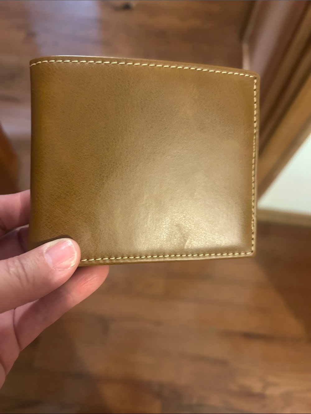 Men's Leather Bifold Wallet - Tan